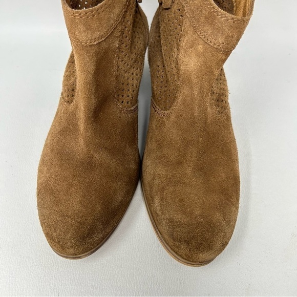 Susina Boots Sz 7 Brown Suede Perforated Ankle Zip Back Western Bootie - Picture 5 of 13